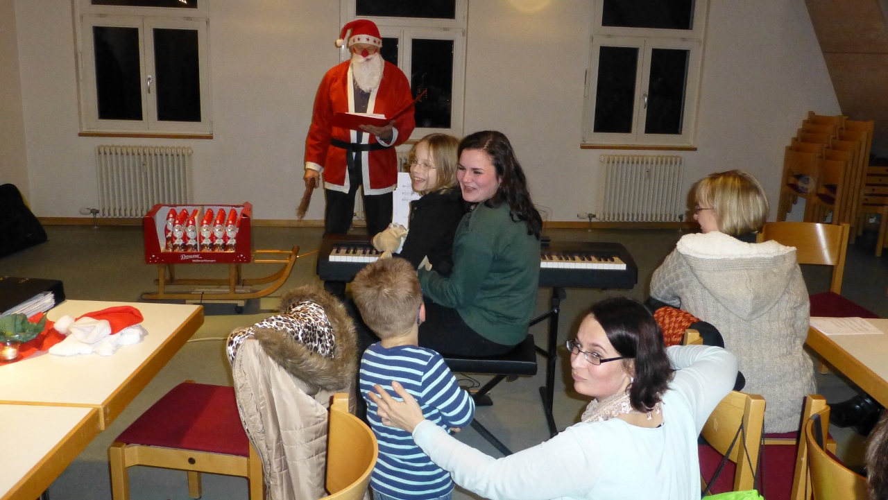 17.12.2013: Vorweihnachtliche Singstunde